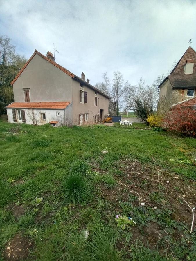 L'Univers, Vous Et Nous Pouilly-sur-Vingeanne Eksteriør billede
